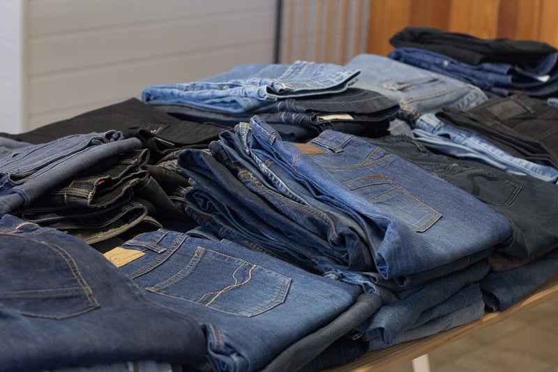 Thrift Shopping Second-hand Shopping